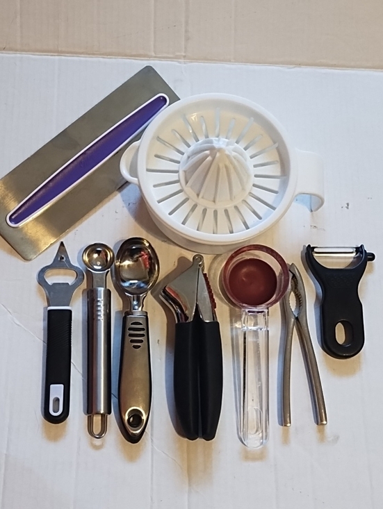 Other - Kitchen Gadget Set with White Citrus Juicer and Garlic Press